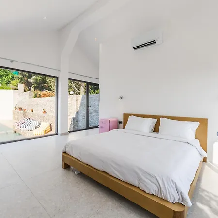 16 Dhermi By Pikhost *