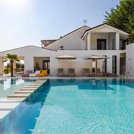 16 Dhermi By Pikhost Gjilek