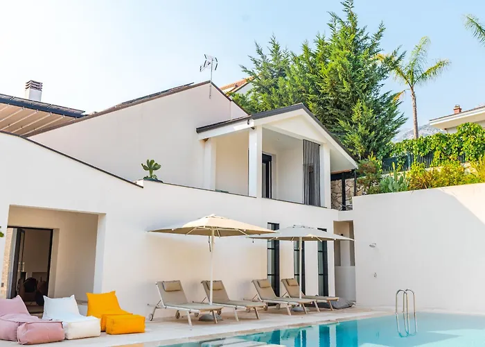 16 Dhermi By Pikhost *